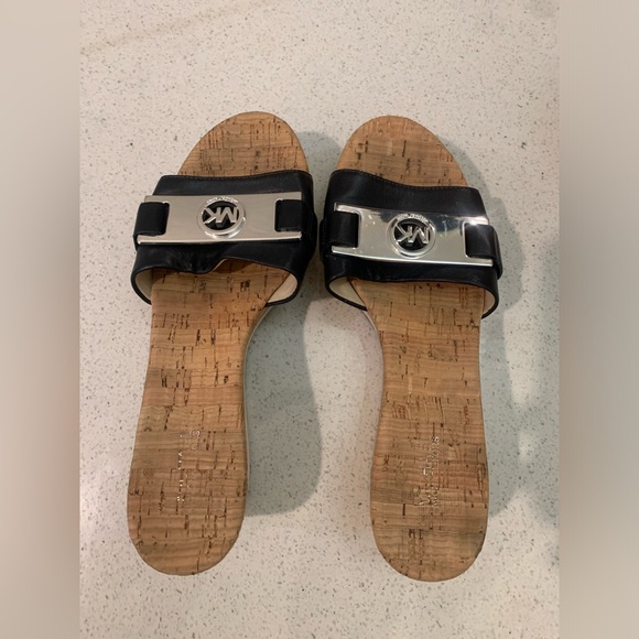 SOLD! MICHEAL Michael Kors Warren Black Platform Wedge Casual Slides Sandals 7 - Picture 4 of 7